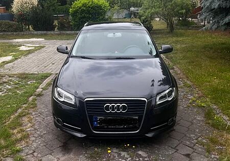Audi A3 1.6 Attraction Sportback Attraction