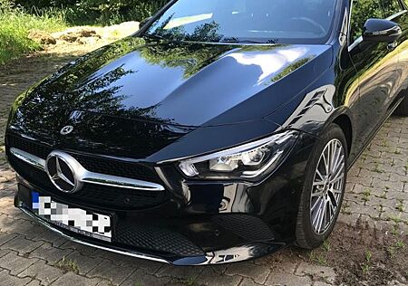 Mercedes-Benz CLA 180 -