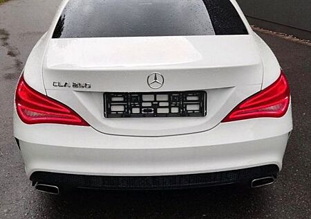 Mercedes-Benz CLA 250 DCT AMG Line/ SHZ/ HK Anlage