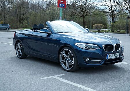 BMW 220i Cabrio Sport Line NAVI LEDER XENON
