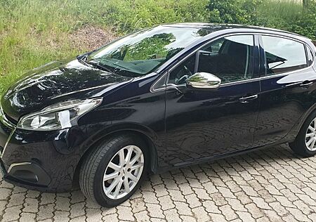Peugeot 208 1.2 Allure PureTech 110 STOP & START Allure