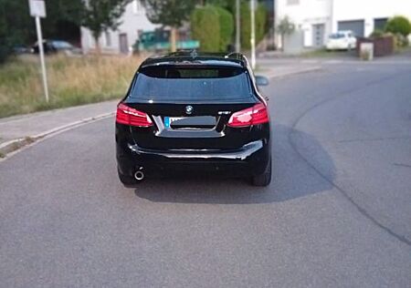 BMW 218i Active Tourer Navi Einparkassistent Freispr