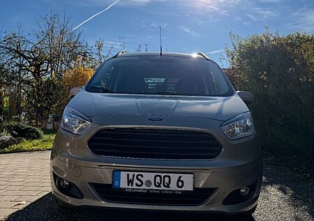 Ford Tourneo Courier 1.5 TDCi 70kW Titanium Titanium