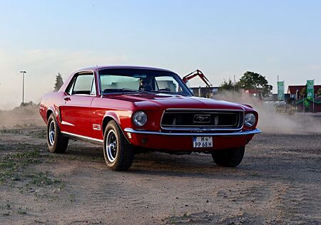 Ford Mustang *V8*Automatik*Servo*Scheibenbr.*Magnaflow
