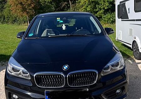 BMW 2er 220 Active Tourer 220i -