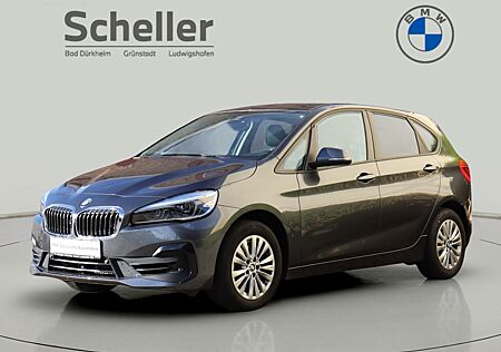 BMW 218i Active Tourer Advantage LED Anhängerkupplun