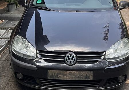 VW Golf Volkswagen V 1.6 - TÜV bis 03/2026 - solider Klassiker