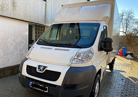 Peugeot Boxer LKW mit Ladebordwand