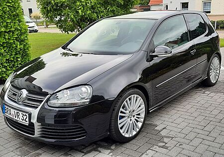 VW Golf Volkswagen R32
