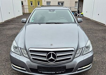 Mercedes-Benz 220 gebraucht kaufen Mercedes-Benz 220 E CD- Totwinkel, Tempomat & Schiebdach