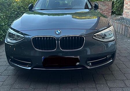 BMW 118i Sport Line Sport Line