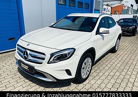 Mercedes-Benz GLA 180 Score Xenon LED Navi Sitzheizung