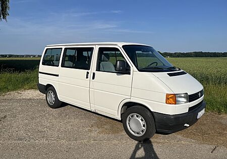 VW T4 Caravelle Volkswagen 2.4 D mit Drehsitz
