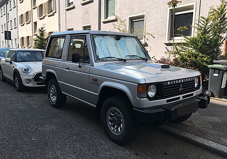 Mitsubishi Pajero L040 2.5 TD H-Kennzeichen