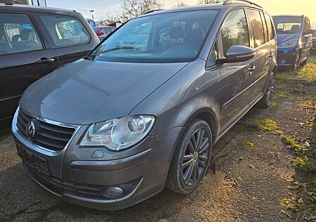 VW Touran Volkswagen Freestyle