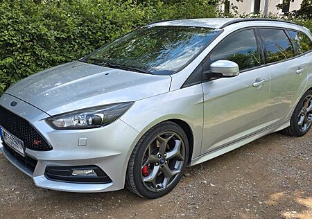 Ford Focus 2,0 TDCi ST, Leder-Exklusiv-Paket, Turnier