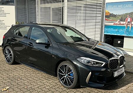 BMW M135i xDrive +HUD+HIFI H/K+RFK +Pano+MSportsitze