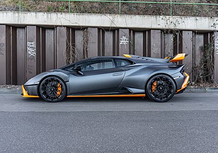 Lamborghini Huracan Huracán STO / 1. Hand / BRD-Fzg.