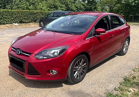 Ford Focus 1,6 EcoBoost 110kW SYNC Edition SYNC E...