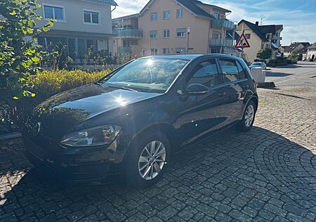 VW Golf Volkswagen 1.4 TSI 90kW BMT Highline Highline