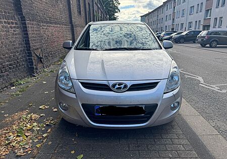 Hyundai i20 1.4 klima sitz allu