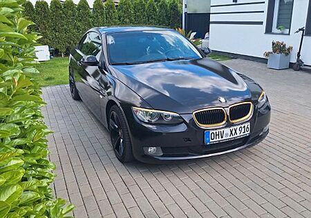 BMW 320i Cabrio -