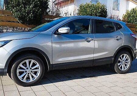 Nissan Qashqai 1.2 DIG-T Acenta Acenta
