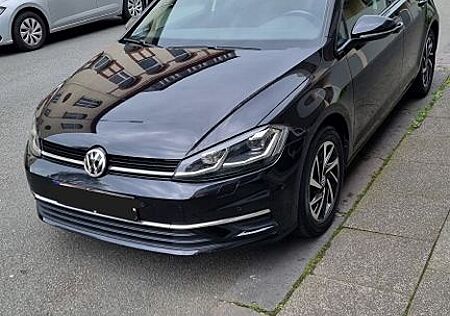 VW Golf Volkswagen 1.5 TSI ACT Sound Sound