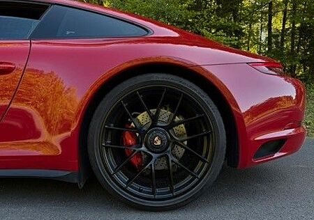 Porsche 991 Carrera 4 GTS Coupé Carrera GTS Approved