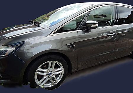Ford S-Max 2,0 TDCi 110kW Titanium PowerShift 7-Sitze