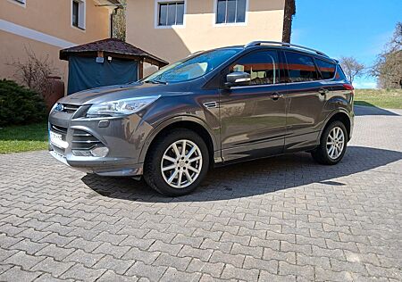 Ford Kuga 2,0 Diesel 4x4 179PS Individual