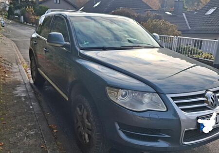 VW Touareg Volkswagen 3.0 V6 TDI Tiptronic -