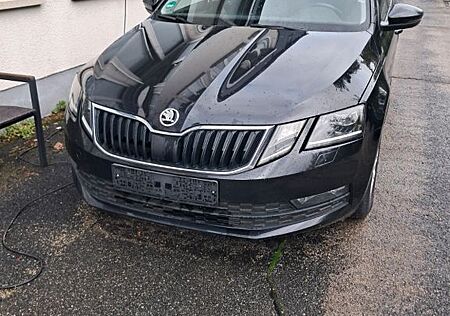 Skoda Octavia 1.6 TDI DSG CLEVER Combi CLEVER