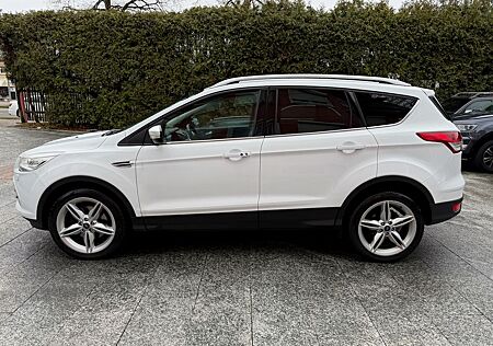 Ford Kuga 2.0 TDCI 4x4 Titanium Aut. *Leder*Navi*AHK*
