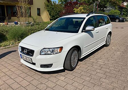 Volvo V50 D2 R-Design