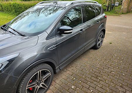 Ford Kuga 2,0 TDCi 4x4 110kW Black & Silver Black...