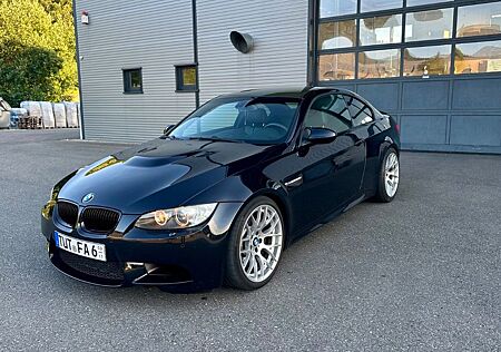 BMW M3 E92 - Deutsch, Handschalter, Carbondach