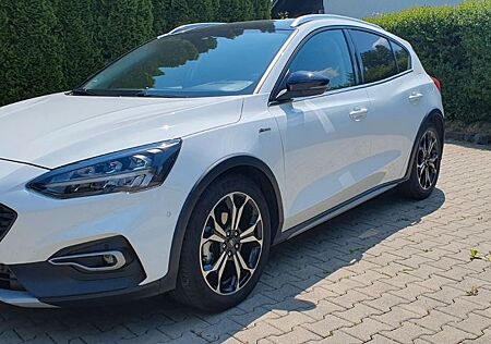 Ford Focus 1,0 EcoBoost Hybrid 114kW Active-Vignale