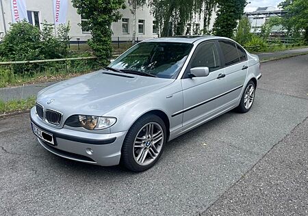 BMW 318i Limosine Facelift 2002
