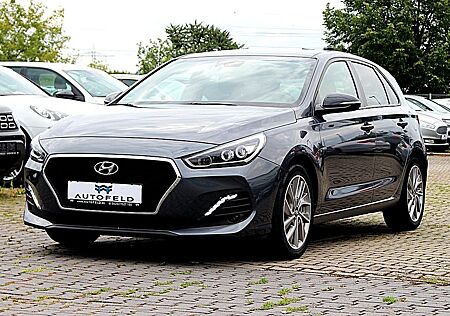Hyundai i30 1.4 T-GDI /SHEFT/RCAM/BT/AHK/NAVI/KLIMA/
