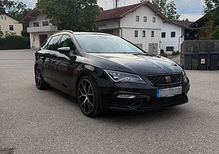 Seat Leon 2.0 TSI CUPRA 4Drive DSG Pano ACC Beats