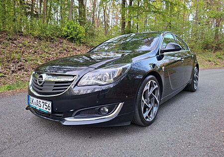 Opel Insignia 2.0 ECOTEC DI T 4x4 Innovation Auto...