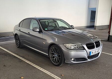 BMW 320i Facelift 2010 Limousine