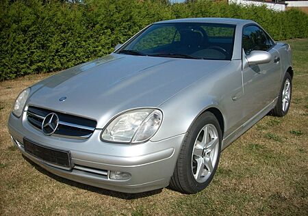 Mercedes-Benz SLK 200 -