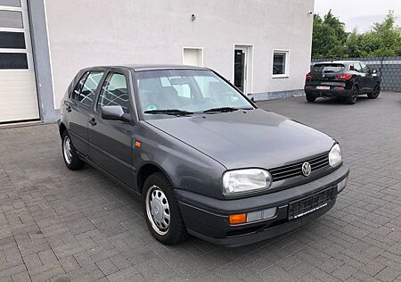 VW Golf Volkswagen 1.8 GL Klima