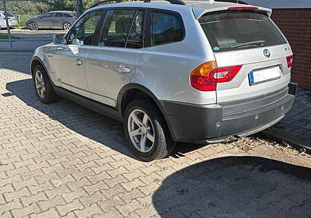 BMW X3 3.0i - E83