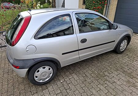 Opel Corsa 1.0 -