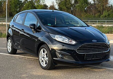 Ford Fiesta 1,6 TDCi / Navigation / RFK / Sitzheizung