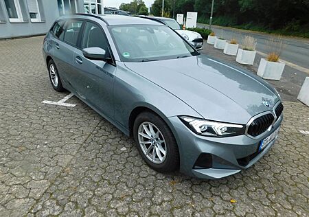 BMW 318d Touring+Navigation+PDC+Automatik+DAB+