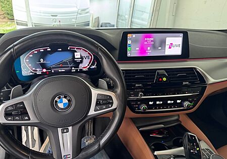 BMW 530d xDrive Touring A -